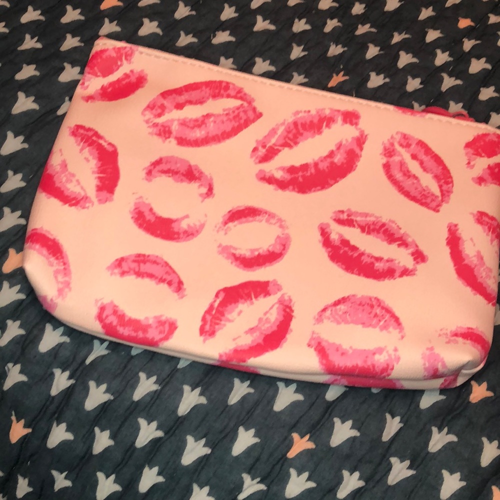 Ipsy pink makeup bag